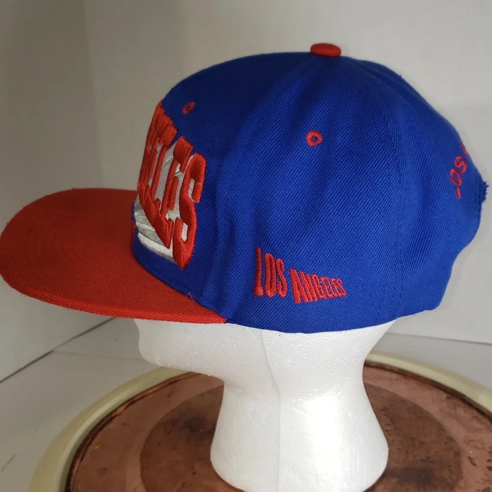 Golden Lion Los Angeles Hip Hop Flat Brimmed Baseball Cap Snapback Cap One Size
